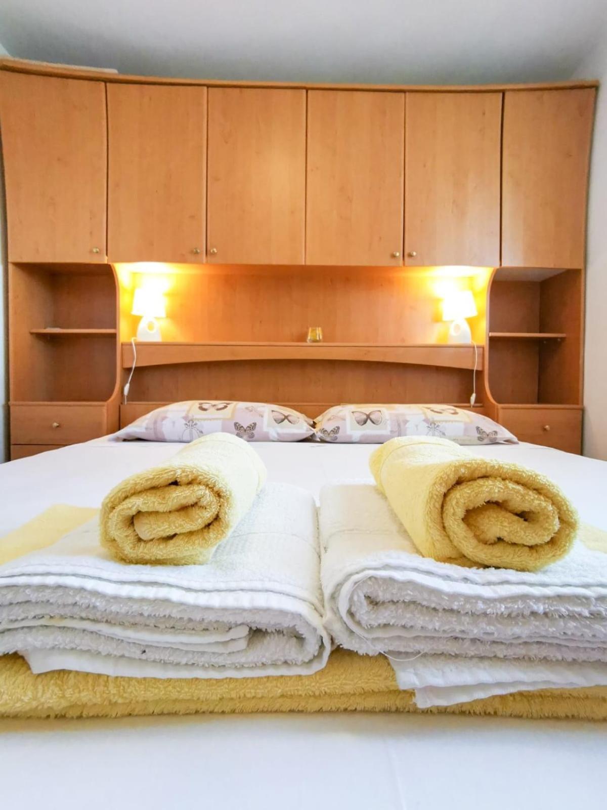 Apartments By The Sea Mimice, Omis - 14230 Δωμάτιο φωτογραφία